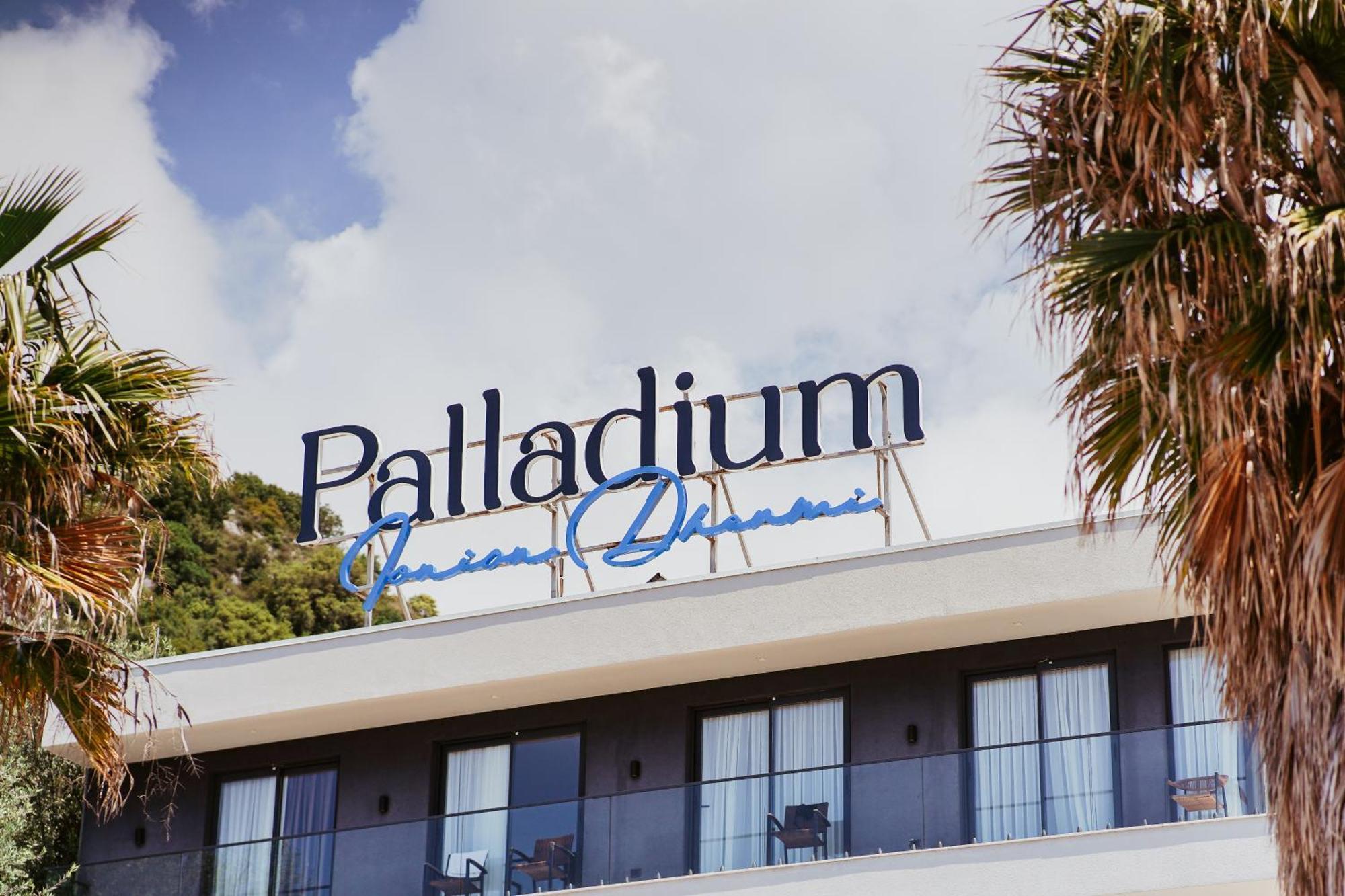 Palladium Beach Hotel- Private Beach Included Dhërmi Kültér fotó